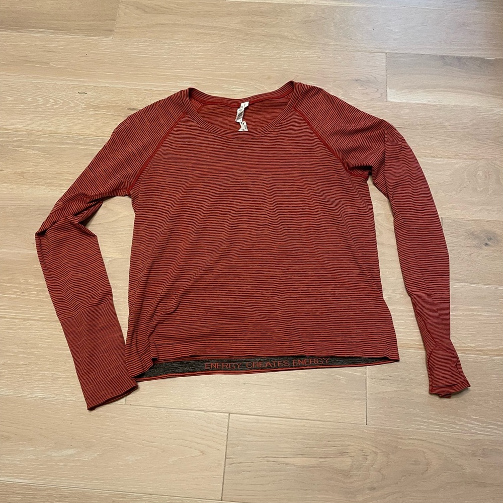 Lululemon long sleeve tee